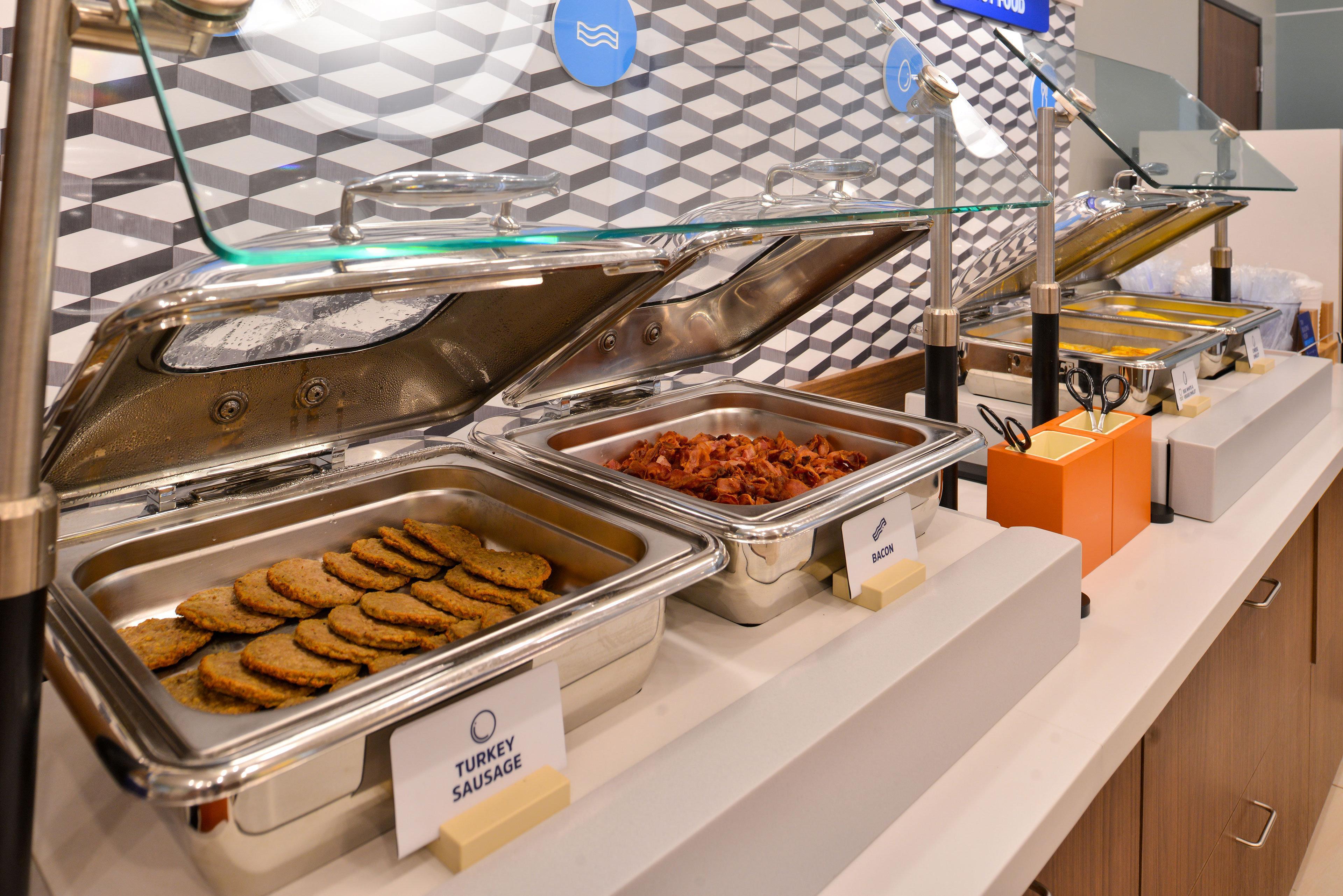 Holiday Inn Express & Suites - Boston South - Randolph By Ihg Exteriör bild