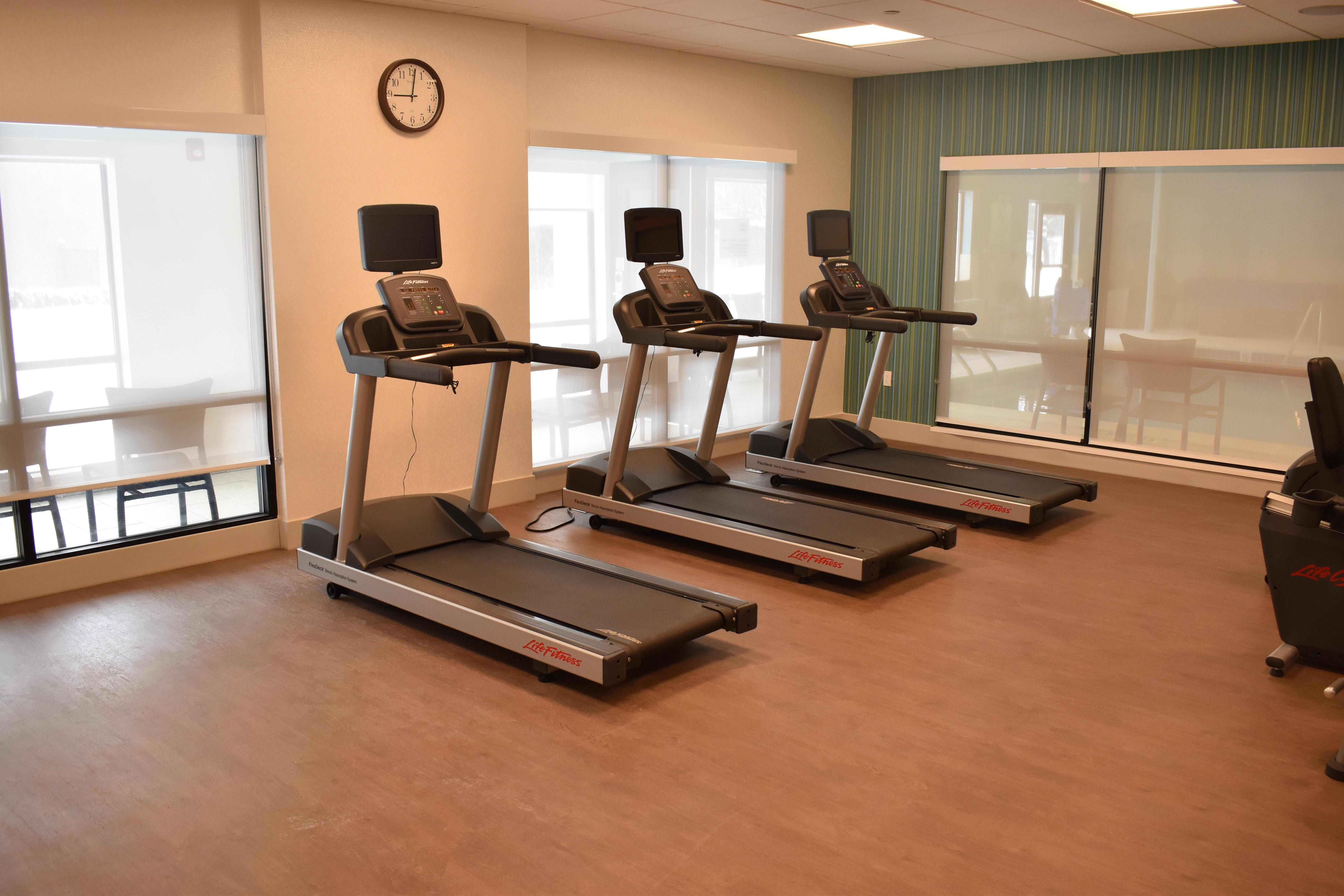 Holiday Inn Express & Suites - Boston South - Randolph By Ihg Exteriör bild