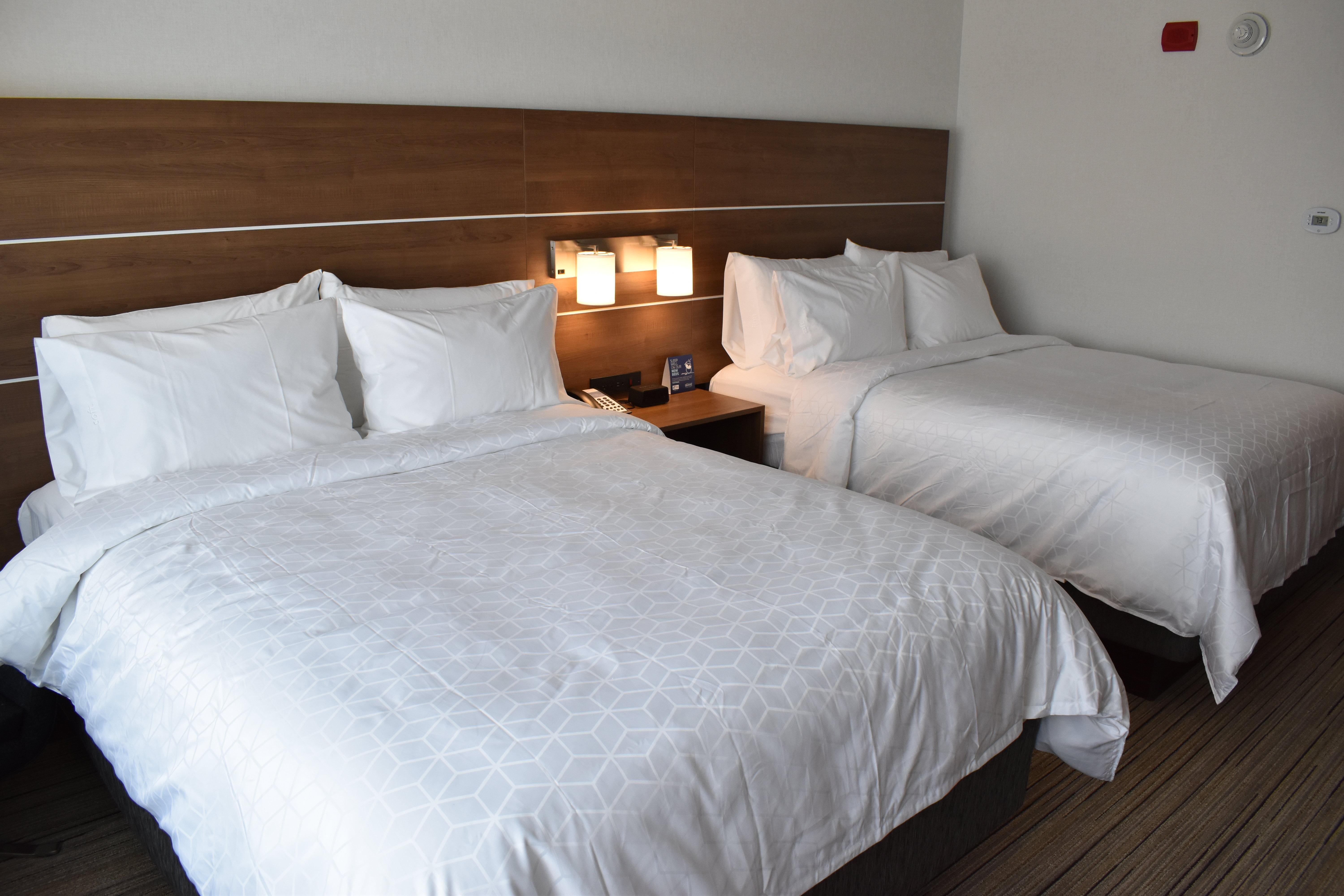 Holiday Inn Express & Suites - Boston South - Randolph By Ihg Exteriör bild
