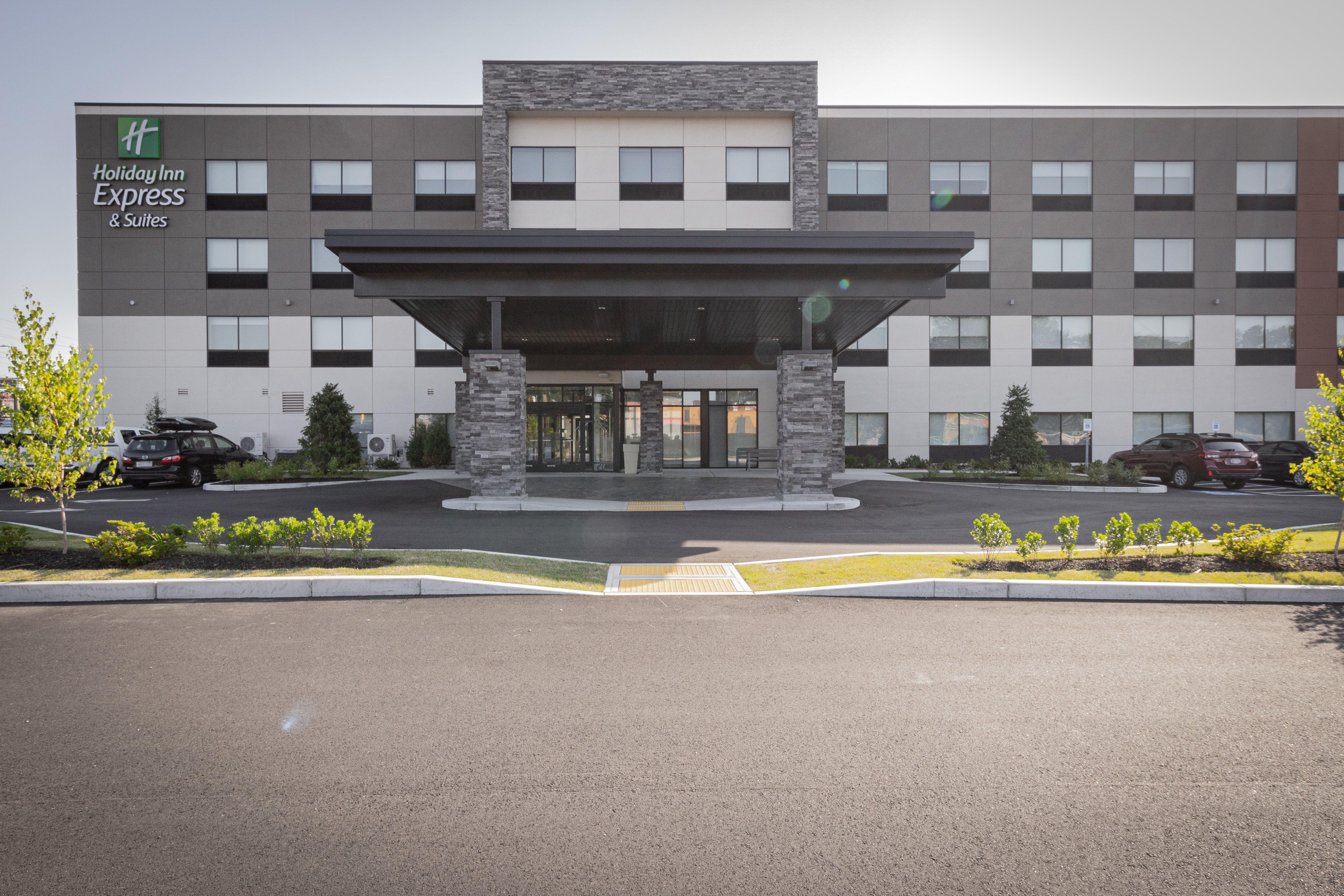 Holiday Inn Express & Suites - Boston South - Randolph By Ihg Exteriör bild