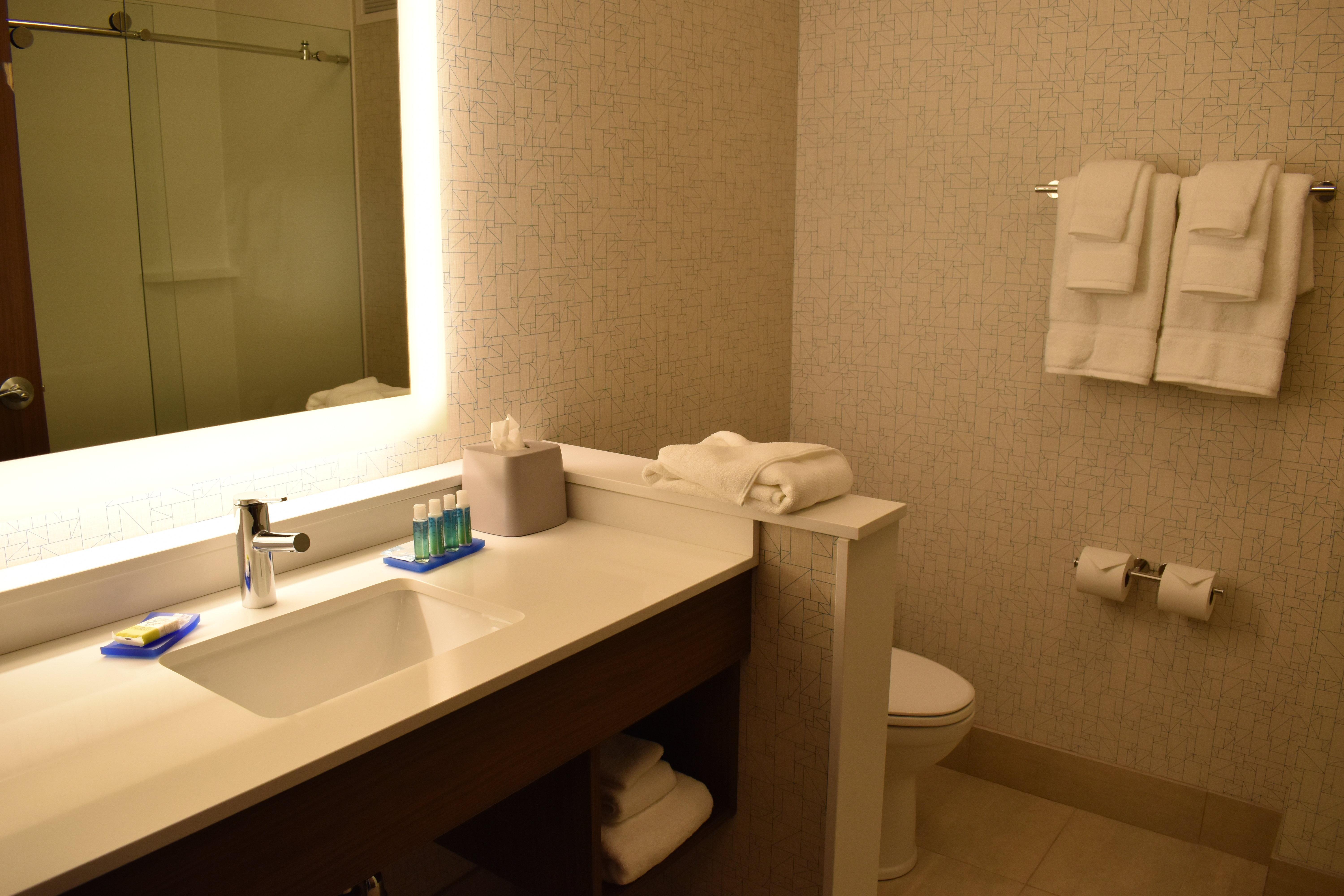 Holiday Inn Express & Suites - Boston South - Randolph, An Ihg Hotel Exteriör bild